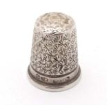 A silver thimble hallmarked Chester 1919 maker Charles Horner (6g) CONDITION: Please