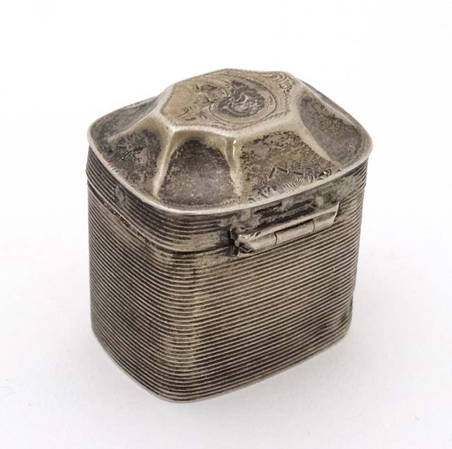 A Continental silver vetsa box with hinged lid and match striker ribbed sides. . Probabaly Dutch. - Image 2 of 6