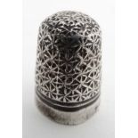 White metal thimble CONDITION: Please Note - we do not make reference to the