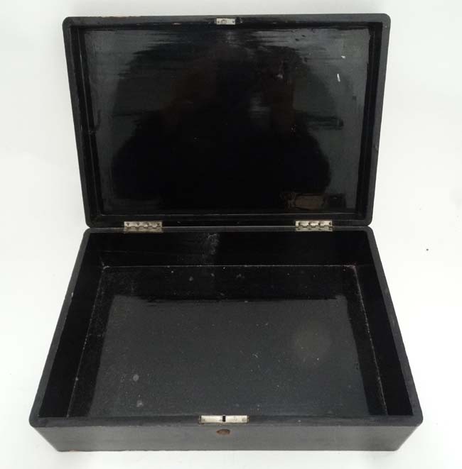 Japanese box / jewellery box CONDITION: Please Note - we do not make reference to - Image 2 of 6