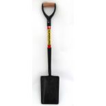 A heavy duty spade CONDITION: Please Note - we do not make reference to the