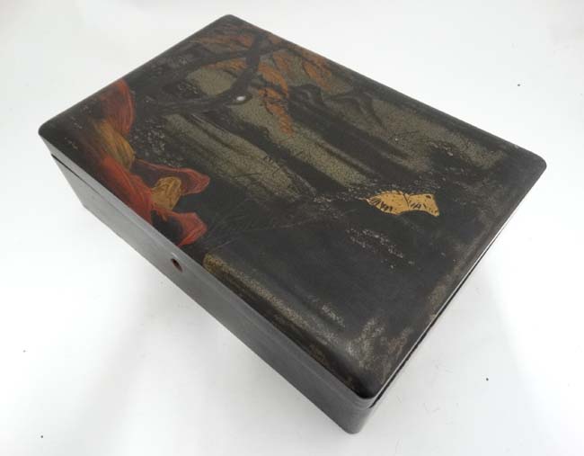 Japanese box / jewellery box CONDITION: Please Note - we do not make reference to