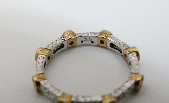 A 9ct white and yellow gold ring set with diamonds CONDITION: Please Note - we do - Image 2 of 3