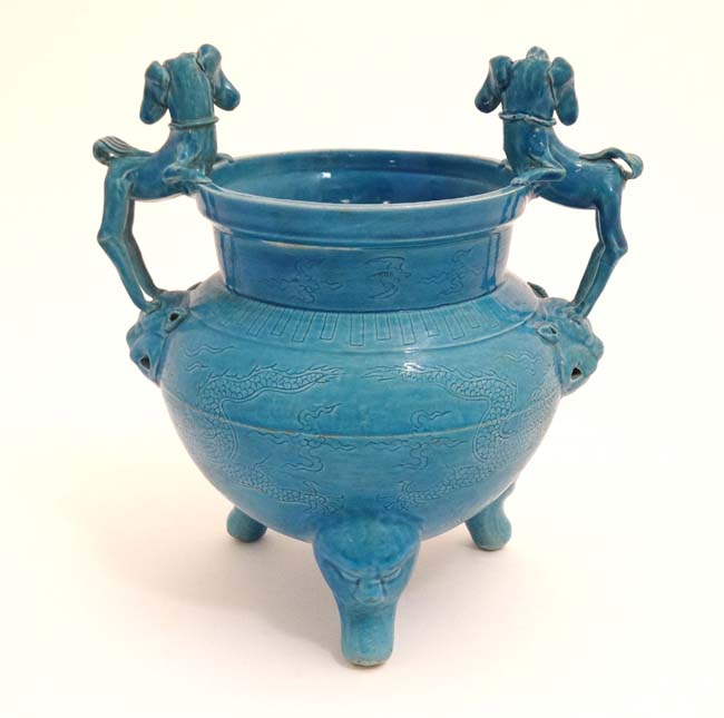 A Chinese turquoise three footed fangding form vase having twin handles formed as dogs of fo, - Image 4 of 5