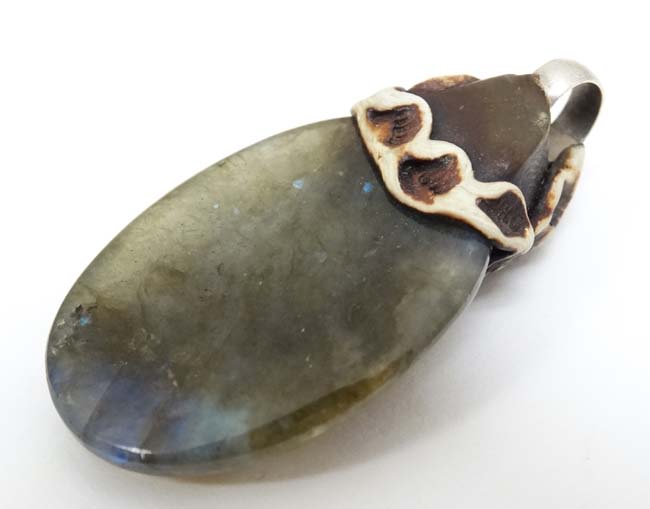 A pendant set with moss agate like hardstone cabochon 2 ¾” long CONDITION: Please - Image 2 of 5