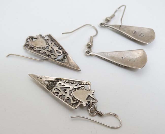 2 pairs of silver drop earrings CONDITION: Please Note - we do not make reference - Image 4 of 4