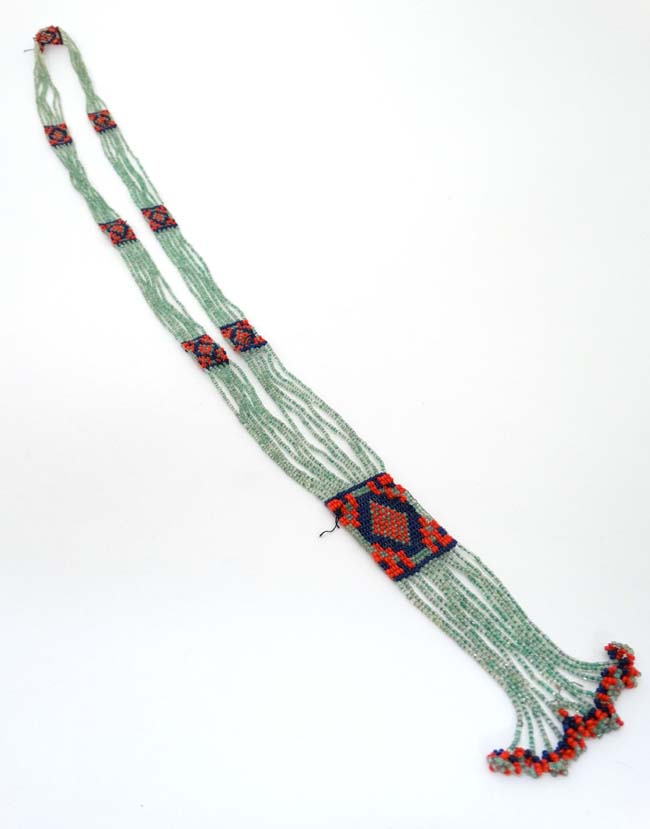 A vintage beadwork necklace with green blue and red bead decoration, hanging approx. - Image 3 of 6