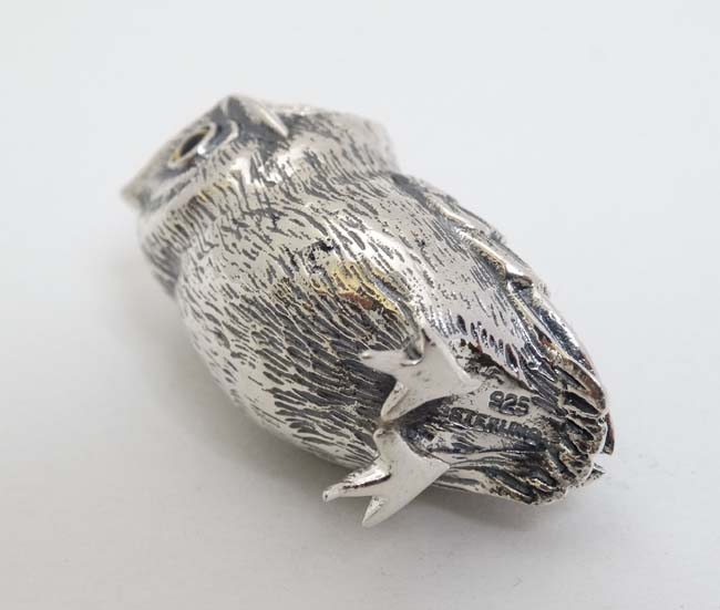 A novelty silver pin cushion formed as an owl. - Image 2 of 5