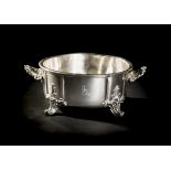 *Souffl‚ dish. An Edwardian silver plated souffl‚ dish and liner by William Sissons, Sheffield, of