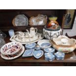 AN EDWARDIAN JARDINIERE, a quantity of Wedgwood Jasperware, an Oriental plate and similar ceramics