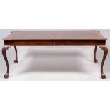HENREDON, CHIPPENDALE STYLE, MAHOGANY DINING TABLE, W 46", L 76"Rittenhouse Square Collection.