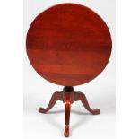 QUEEN ANN STYLE MAHOGANY TILT TOP TABLE, H 25", DIA 25"Having a round tilt top with a turned