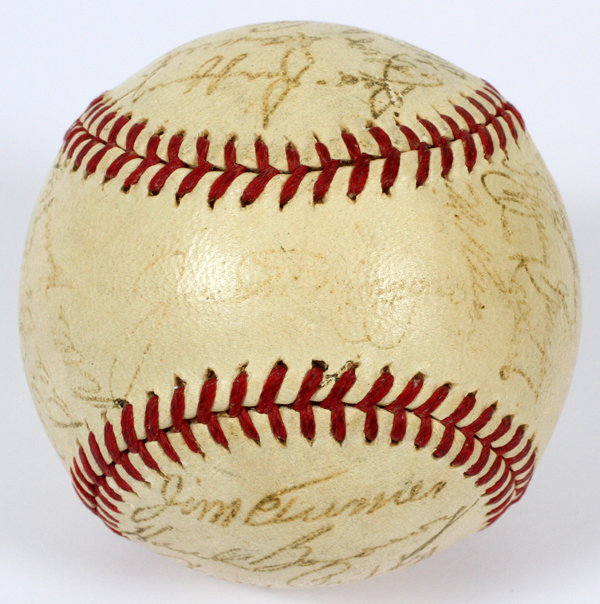 1942 NEW YORK YANKEES, TEAM SIGNED BASEBALL, 24 SIGNATURESOfficial American League 'Reach' baseball, - Image 5 of 6
