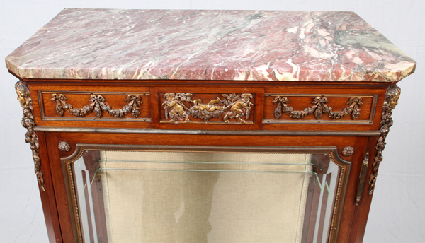 ATTRIBUTED TO LINKE FRENCH VITRINE, MAHOGANY WITH BRONZE ORMOLU, 19TH.C., H 58", W 26"W 26.5" D 14". - Image 3 of 5