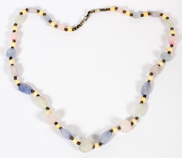 LADY'S BEAD NECKLACE, QUARTZ AND BONE L 36"Consists of fluorite and gemstone beads, including rose
