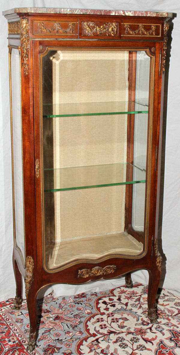 ATTRIBUTED TO LINKE FRENCH VITRINE, MAHOGANY WITH BRONZE ORMOLU, 19TH.C., H 58", W 26"W 26.5" D 14". - Image 5 of 5
