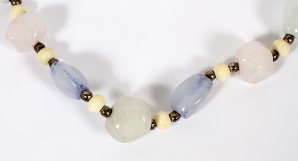 LADY'S BEAD NECKLACE, QUARTZ AND BONE L 36"Consists of fluorite and gemstone beads, including rose - Image 2 of 2