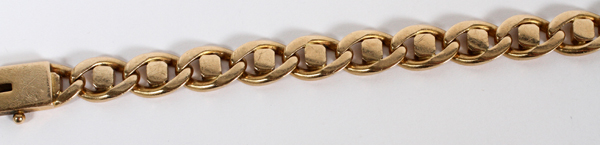 14KT YELLOW GOLD FANCY LINK BRACELETWeighs 31.6 grams. Approximately 8mm in width and 9 inches in - Image 2 of 2