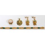 14KT GOLD LAVALIER, BRACELET, RING AND PAIR OF EARRINGS WITH MALACHITE, 4 PIECES TOTAL45.0 grams.