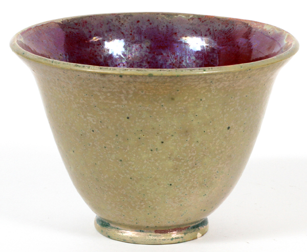 PEWABIC POTTERY GREEN & OXBLOOD VASE, H 3 3/4", DIA 5 1/2"Having a mottled oxblood well with a green - Image 2 of 2