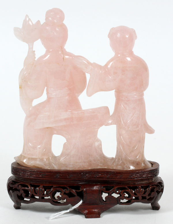 CHINESE QUARTZ FIGURAL GROUP, H 5", L 4"Depicts a seated female with a standing child with his - Image 2 of 2