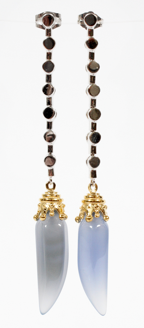 14KT GOLD AND NATURAL CHALCEDONY DANGLE EARRINGS, PAIR, H 2 7/8"A pair of natural blue chalcedony