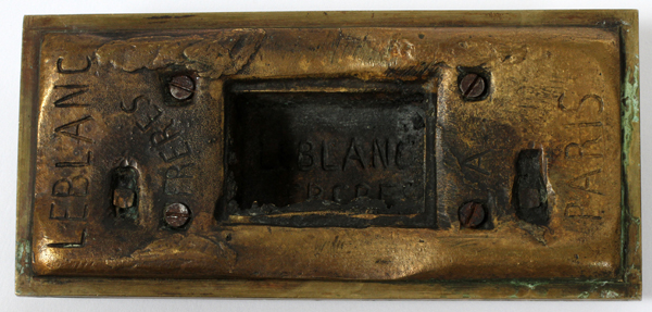 LE BLANC BRONZE BOX, H 9 1/4", W 11", ARC DE TRIOMPHEBronze Arc De Triumph mounted on an onyx - Image 3 of 5