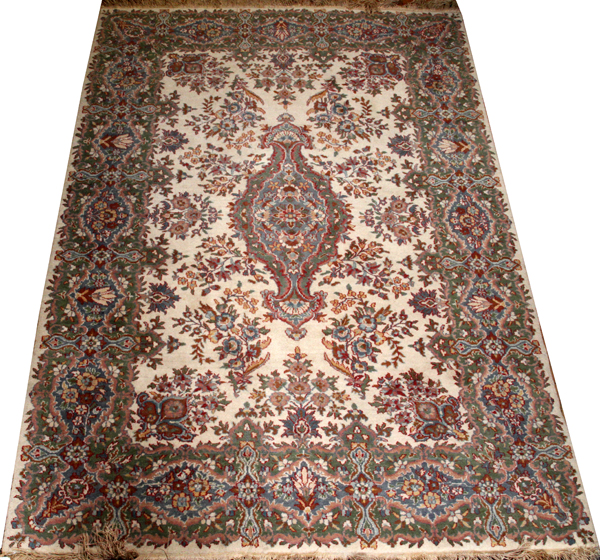 KASHMIR ORIENTAL RUG, MID-LATE 20TH C., 5' 10" X 4' 0"Ivory ground.Lightly soiled; small stains;