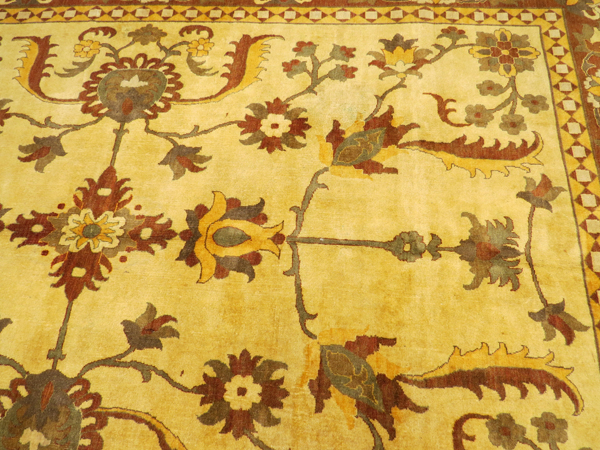 INDO OUSHAK VERY FINE CARPET, 15' 0" X 11' 0"Golden yellow ground.Good condition. Chs- For High - Image 2 of 3