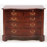 CENTURY MAHOGANY CHEST OF DRAWERS, H 34", W 42", D 20"A mahogany chest of drawers with an upper