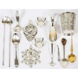 MARSHALL FIELD & OTHER AMERICAN STERLING FLATWARE & ORNAMENTS, TEN PIECESSterling silver includes