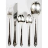 ROYAL CREST 'CASTLE ROSE' STERLING FLATWARE, 31 PIECESIncluding 3 place knives, L.8 1/2", 4 place