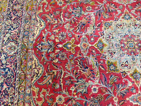 PERSIAN KERMANSHAH WOOL CARPET, ANTIQUE, W 8' 10", L 12' 1"Red field with central floral medallion - Bild 4 aus 10