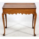 KITTINGER QUEEN ANNE STYLE MAHOGANY TEA TABLE, H 27", W 18", D 29"Curved corners, low rail about