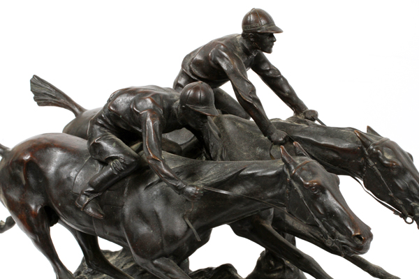 BARYE SIGNED BRONZE SCULPTURE, H 15", W 19", D 9", HORSE RACEDepicts two mounted jockeys side by - Bild 2 aus 4