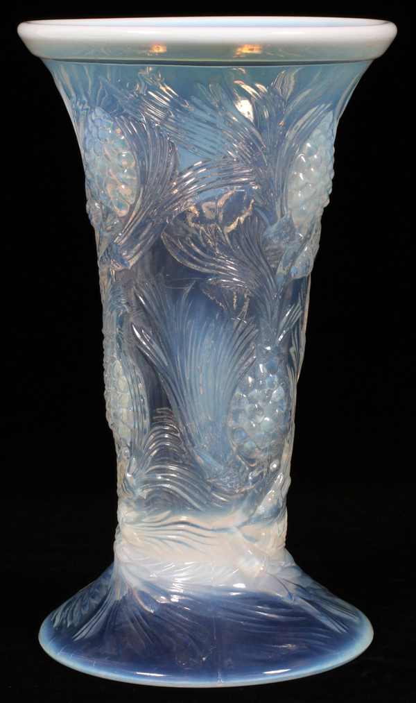 JOBLING GLASS, OPALESCENT VASE CIRCA 1930'S H 9 1/2" - Bild 2 aus 3