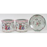 JAPANESE & CHINESE PAINTED PORCELAIN PAIR OF JARS & PLATE, H 6 1/4"Including a pair of mid-century