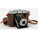 GERMAN AGFA SOLINAR, 35MM CAMERAGerman AGFA Solinar, 'Cyncro Compur' on lens, leather case.- For