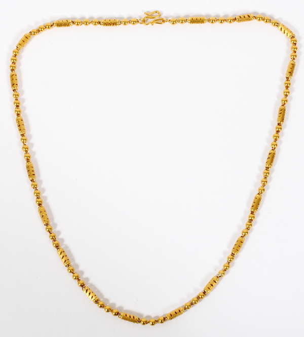 ARABIC .999 GOLD NECKLACE, L 23 1/2"A .999 gold necklace, with alternating beads and bars.