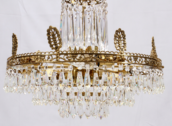 NINE LIGHT CRYSTAL AND GILT BRASS CHANDELIER, LATE 20TH C, H 24", DIA 24"Nine light chandelier - Image 3 of 3