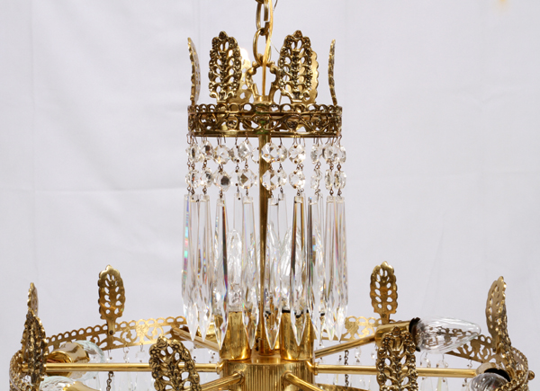 NINE LIGHT CRYSTAL AND GILT BRASS CHANDELIER, LATE 20TH C, H 24", DIA 24"Nine light chandelier - Image 2 of 3