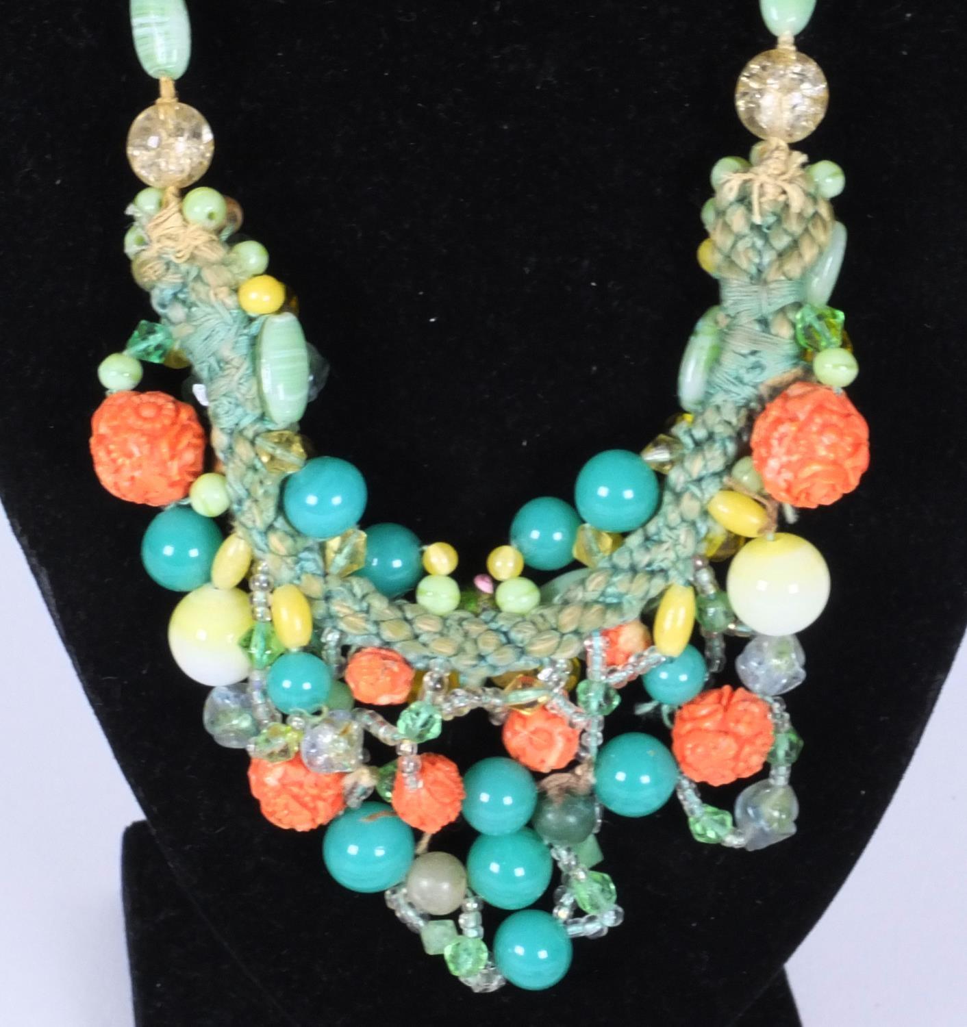 Assorted jewellery comprising micromosaic bracelet, coral necklace, polished stone necklace, gilt - Image 2 of 8