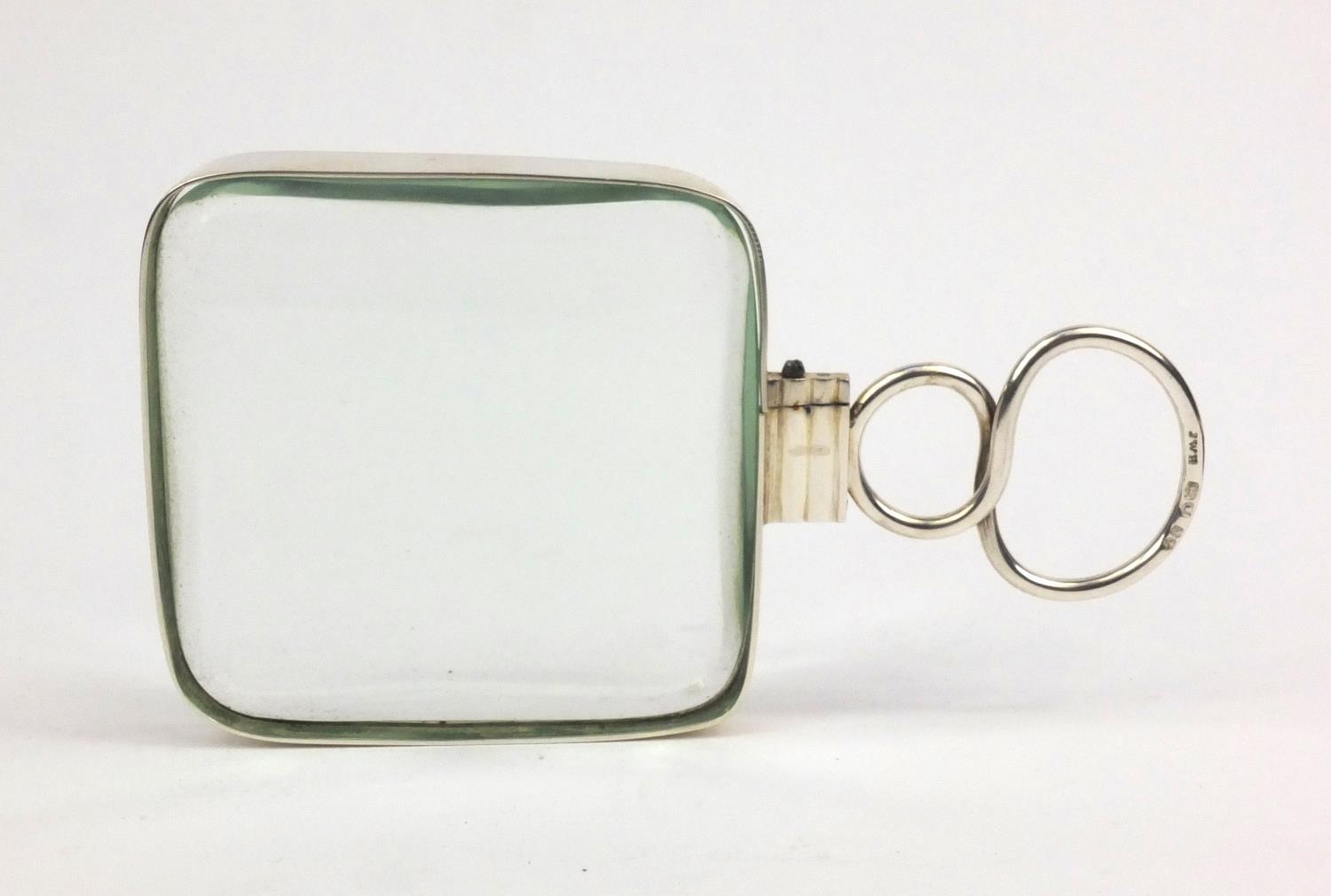 Square Victorian silver magnifying glass with original case, JWH London 1858, 13.5cm long - Image 4 of 5