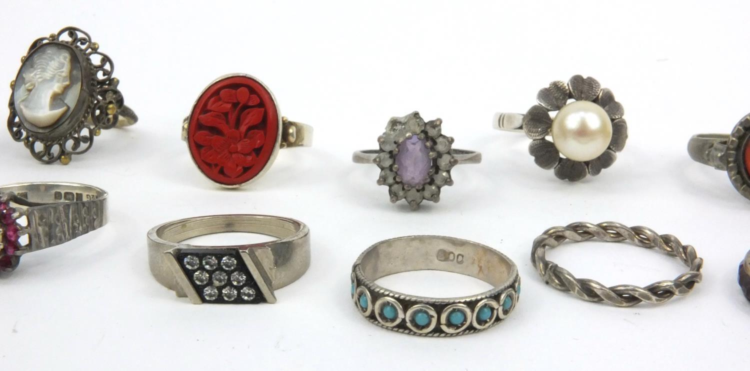 Collection of silver and white metal rings set with assorted stones, Wedgwood panels, etc, - Image 5 of 20