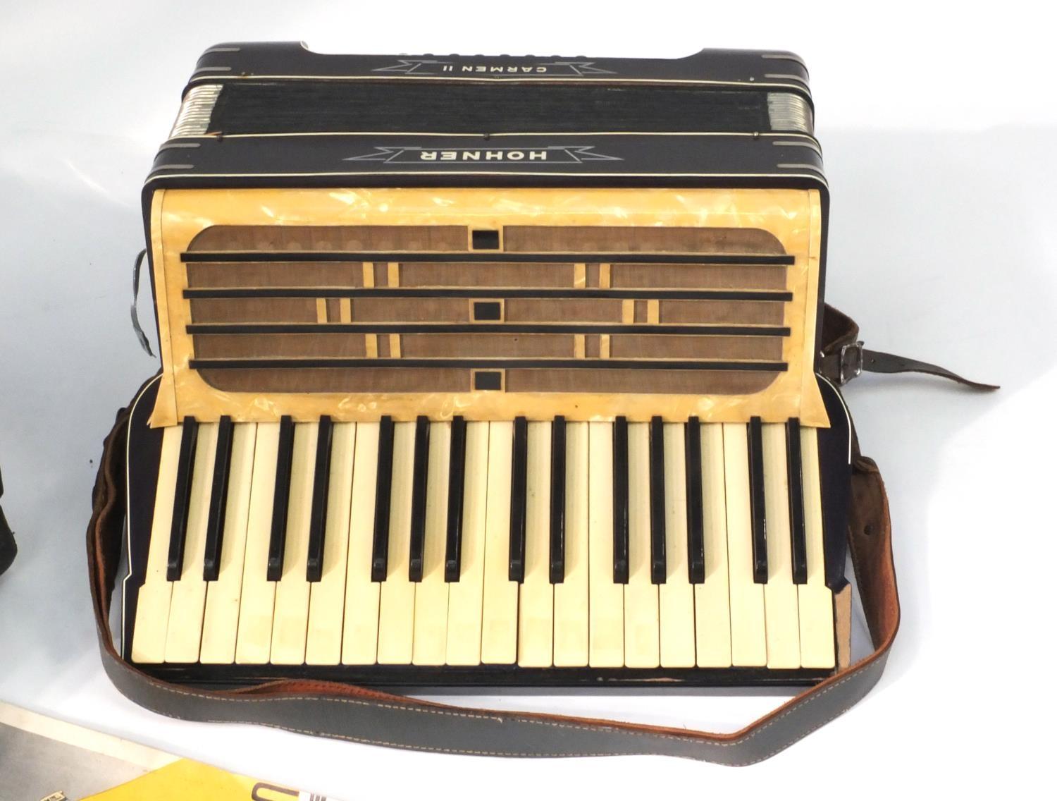 Hohner Carmen II piano/accordion with case, 39cm wide - Image 3 of 5