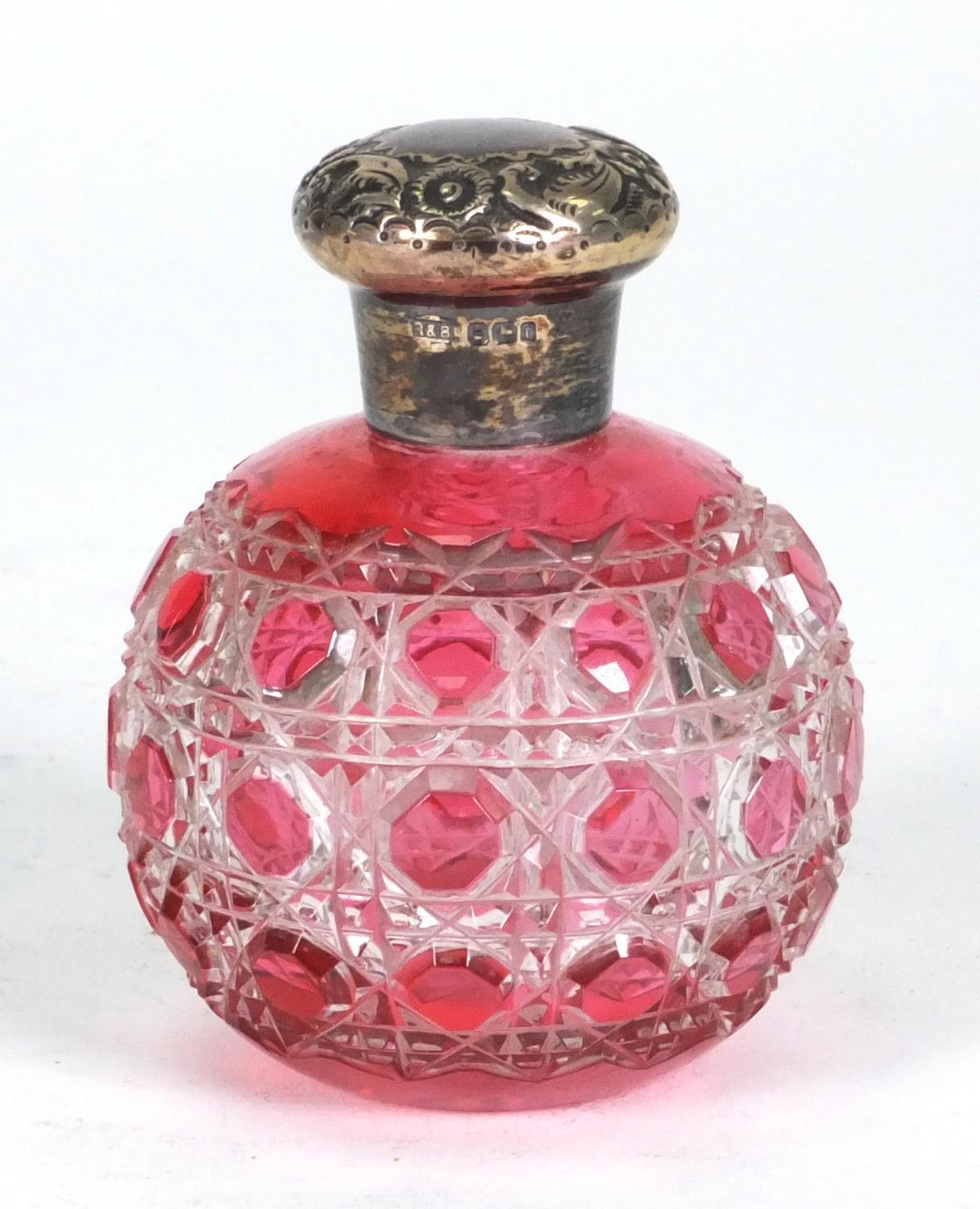Cranberry cut glass scent bottle with silver lid, hallmarked R&B Sheffield 1901, 7.5cm high - Image 3 of 4