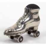 Novelty silver roller skate pin cushion, numbered RD35766, C&N Birmingham 1934, 5.5cm high