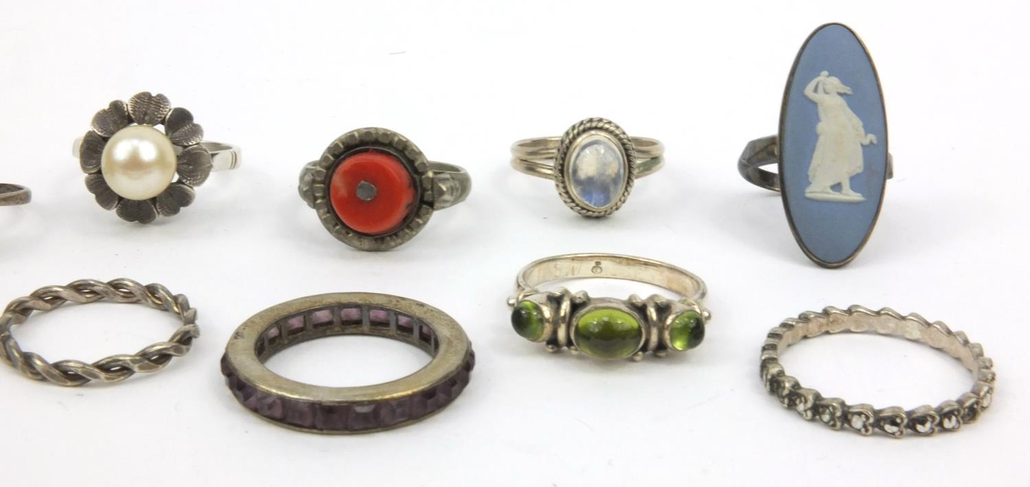 Collection of silver and white metal rings set with assorted stones, Wedgwood panels, etc, - Image 6 of 20