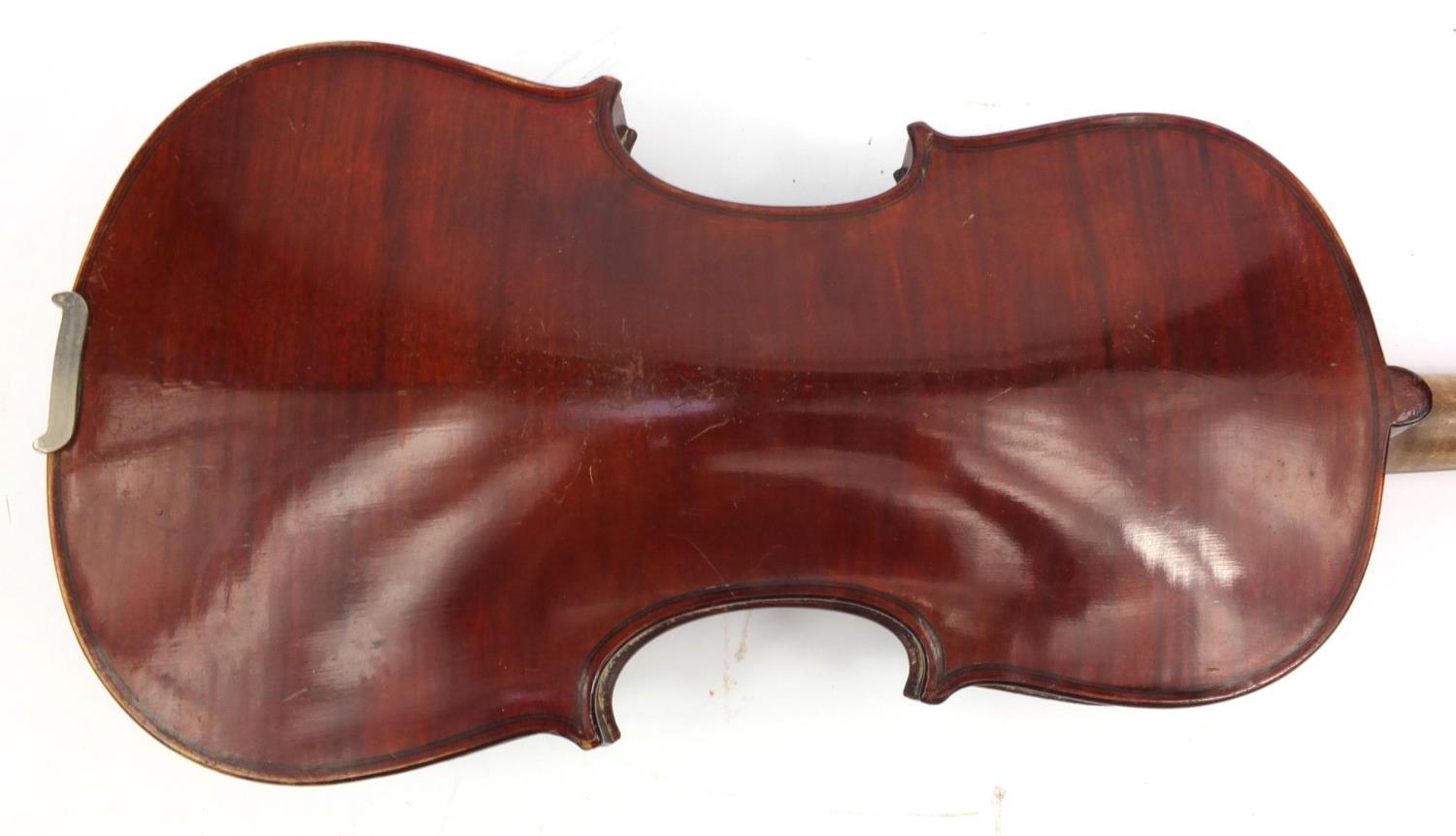 Old wooden violin, stamped John D. Murdoch & Co, with bow stamped 'Czechoslovakia' - Image 6 of 14