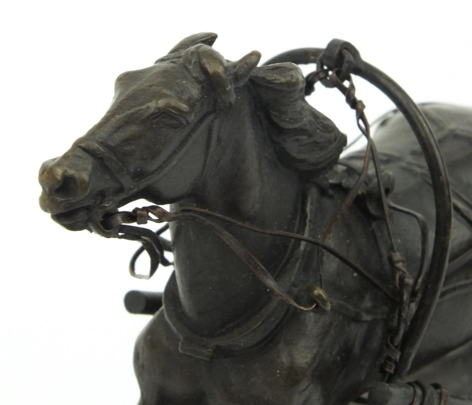 Russian bronze model of a horse and sleigh signed C. Metepbypprb?, 23cm high - Image 6 of 7